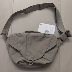 Lululemon Curved Crossbody Bag, Warm Ash Grey 3L